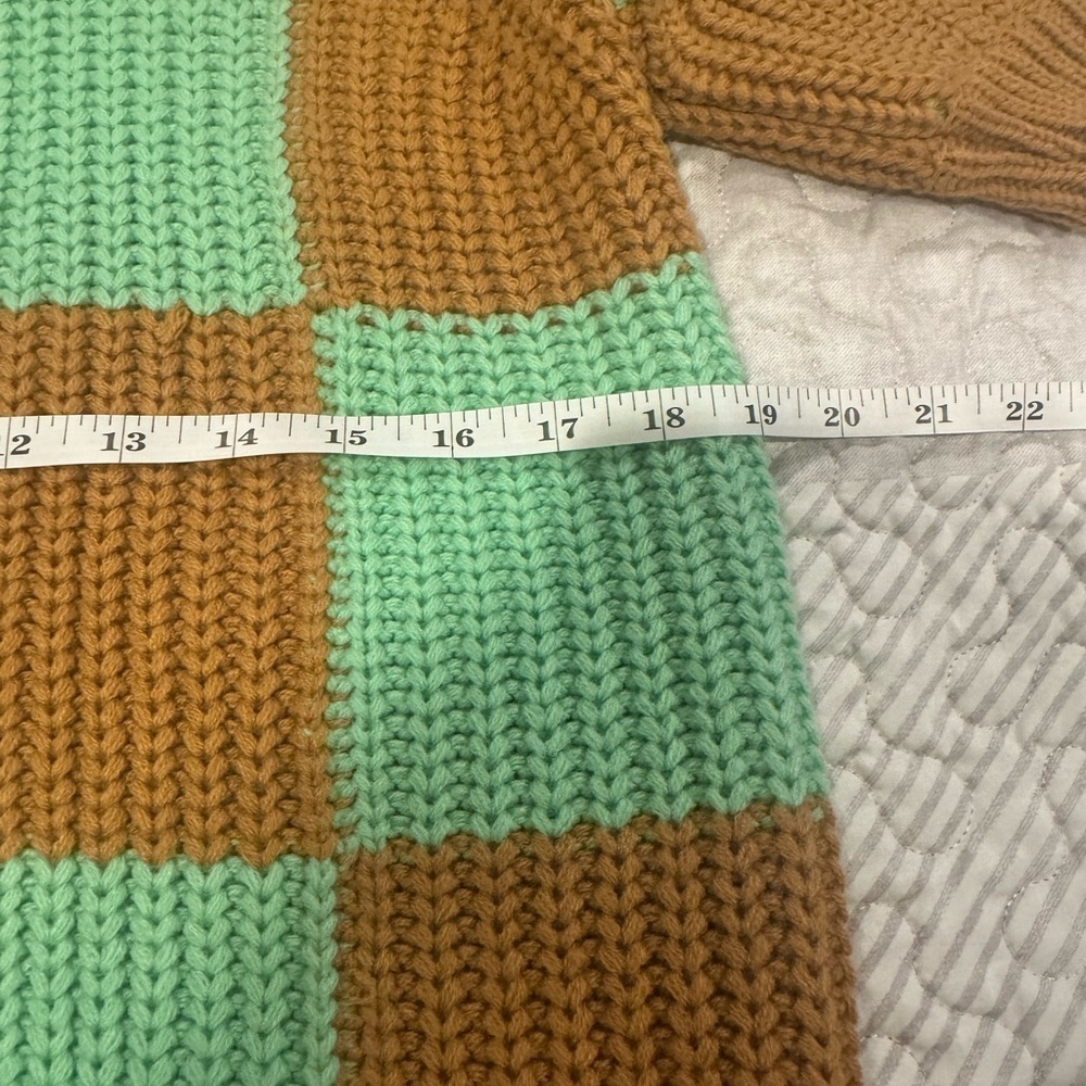 English Factory check pattern sweater in mint - Picture 6 of 9